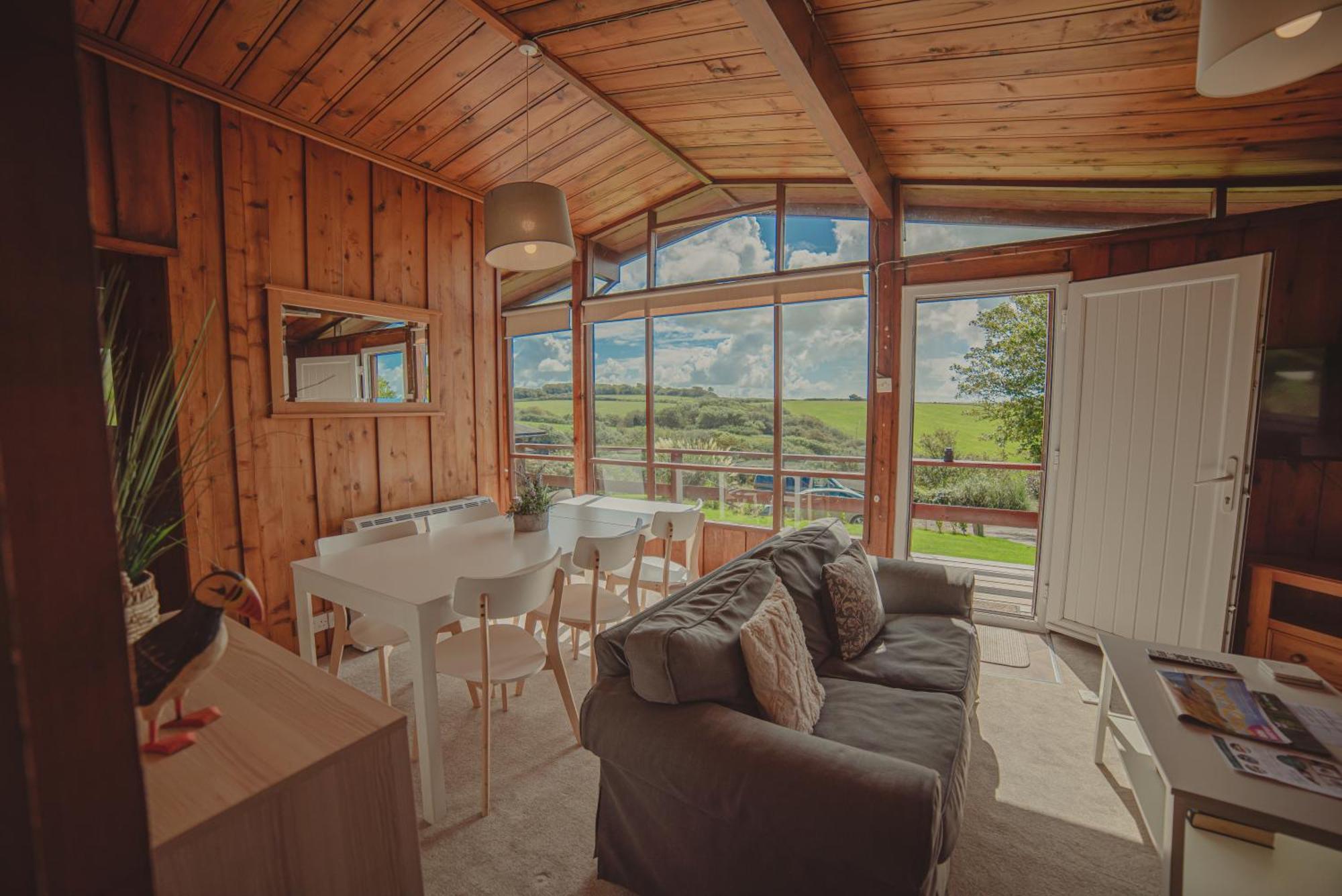 Timber Hill Self Catering Cedar Lodges Broad Haven Zewnętrze zdjęcie