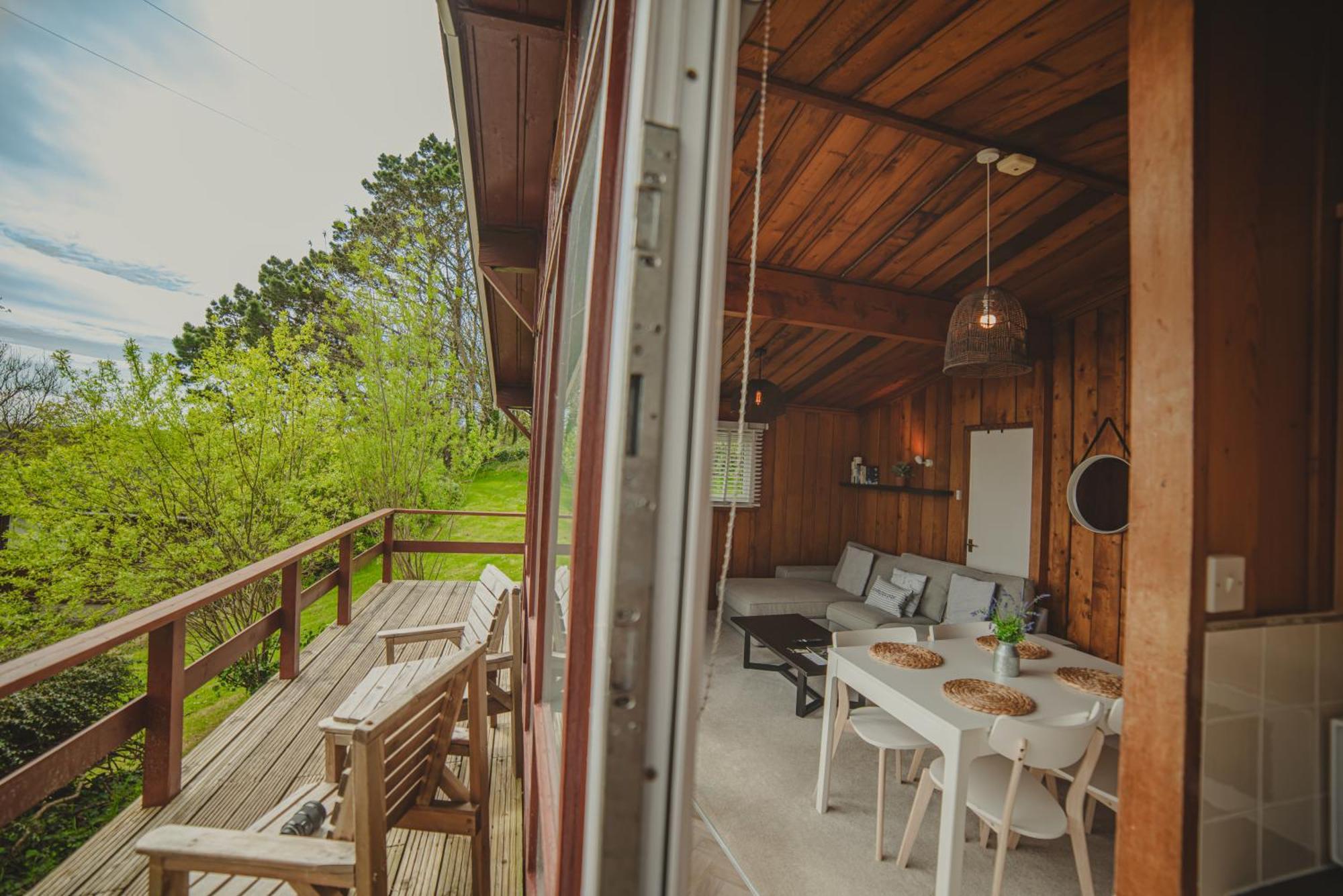 Timber Hill Self Catering Cedar Lodges Broad Haven Zewnętrze zdjęcie