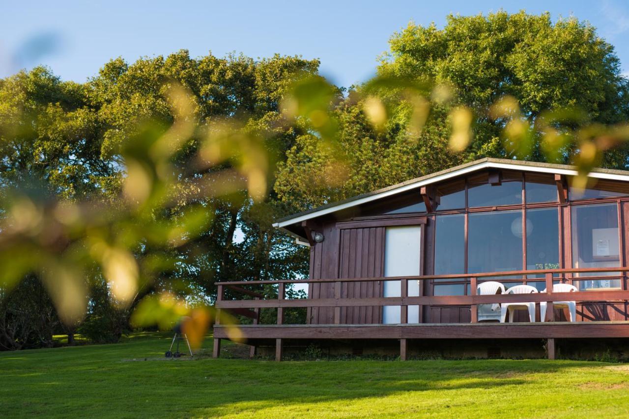 Timber Hill Self Catering Cedar Lodges Broad Haven Zewnętrze zdjęcie